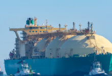 Δεξαμενόπλοια-lng-εγκλωβισμένα-στα-Στενά-του-Ορμούζ,-έκαναν-αναστροφή-μετά-το-νέο-κλείσιμο