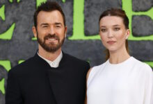 Ο-Τζάστιν-Θερού-έγινε-πρώτη-φορά-πατέρας-στα-54-χρόνια-του-–-Η-τρυφερή-πόζα-με-τον-γιο-του