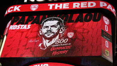 Ο-Κώστας-Παπανικολάου-έφθασε-τις-800-συμμετοχές-με-τη-φανέλα-του-Ολυμπιακού