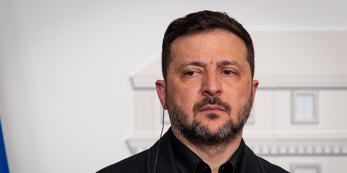 Ο-Ζελένσκι-καταδικάζει-την-παράταση-της-άρσης-των-κυρώσεων-κατά-της-Ρωσίας-από-τις-ΗΠΑ