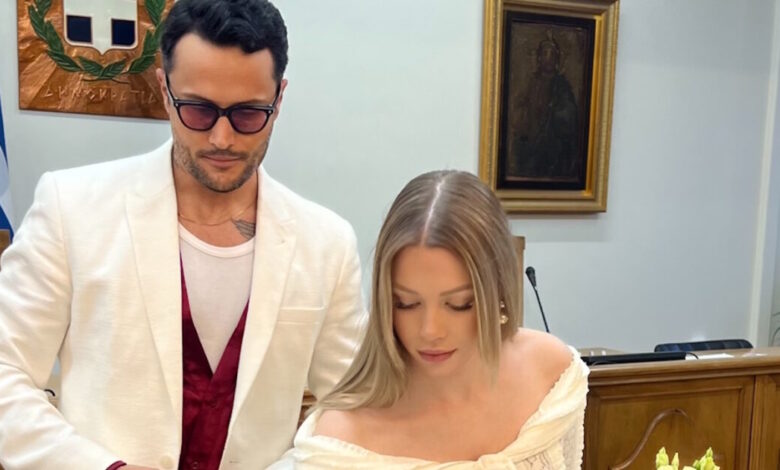 Ο-τραγουδιστής-Κωνσταντίνος-Φραντζής-παντρεύτηκε-την-αγαπημένη-του-πριν-γίνουν-γονείς