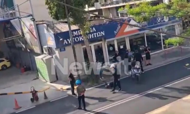 Λιοσίων:-Συγκλονίζει-η-μητέρα-της-16χρονης-που-νοσηλεύεται-στο-ΚΑΤ-μετά-το-τροχαίο-–-«Είδα-το-παιδί-μου-να-φεύγει-σαν-πανί-στον-δρόμο»