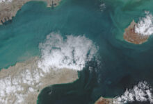 Στενά-του-Ορμούζ:-Το-Ιράν-απέτρεψε-δύο-δεξαμενόπλοια,-πέρασαν-προς-τη-Μεσόγειο-δύο-κρουαζιερόπλοια