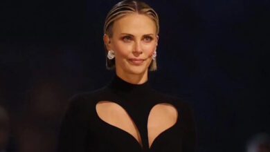 Η-Σαρλίζ-Θερόν-για-τη-νύχτα-που-η-μητέρα-σκότωσε-τον-πατέρα-της:-«Τον-πυροβόλησε-πριν-μας-σκοτώσει»