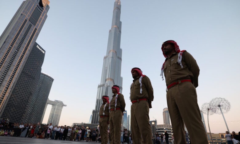 Εμιράτα:-«Εξαρθρώσαμε-τρομοκρατικό-δίκτυο-που-συνδεόταν-με-το-Ιράν-και-σχεδίαζε-δολιοφθορές»