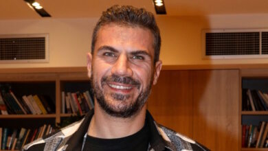 Ο-Άκης-Πετρετζίκης-με-τον-Τζέιμι-Όλιβερ:-Η-φωτογραφία,-τα-χαμόγελα-και-το-μήνυμα-«μείνετε-συντονισμένοι»