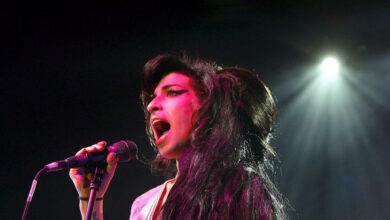 Ο-πατέρας-της-Έιμι-Γουάινχαουζ-έχασε-τη-δίκη-με-τις-δύο-φίλες-της-τραγουδίστριας