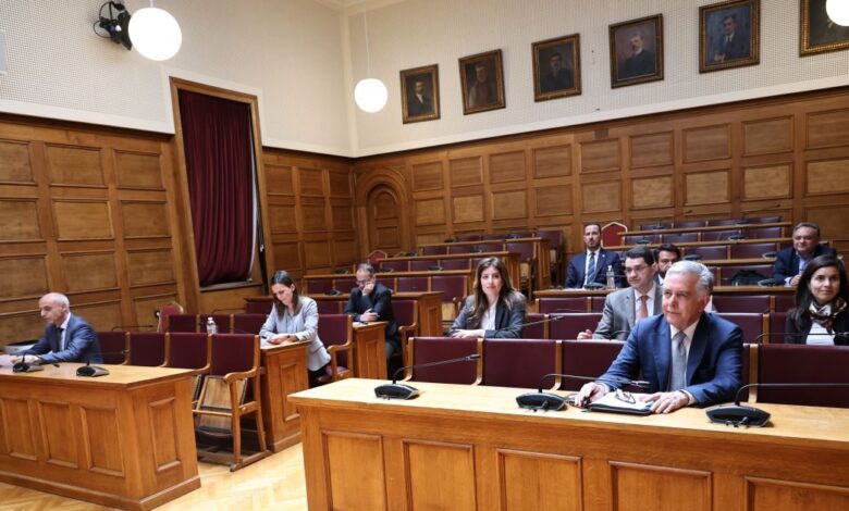 ΟΠΕΚΕΠΕ:-Άρση-ασυλίας-για-Χατζηβασιλείου-και-Αθανασίου-εισηγείται-η-Επιτροπή-Δεοντολογίας-–-Ένταση-με-τη-Ζωή-Κωνσταντοπούλου