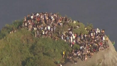 Βραζιλία:-Εκατοντάδες-τουρίστες-εγκλωβίστηκαν-σε-βουνοκορφή-του-Ρίο-ντε-Τζανέιρο