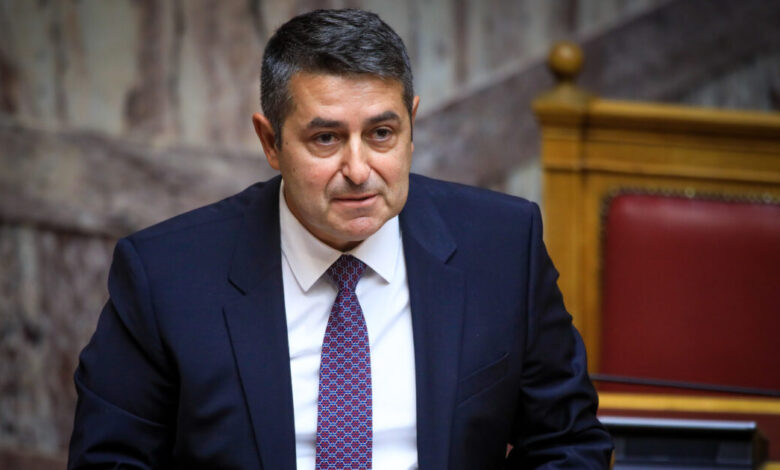 Ο-Γιώργος-Μυλωνάκης-παραμένει-διασωληνωμένος-σε-σταθερή-κατάσταση-–-Το-νέο-ιατρικό-ανακοινωθέν