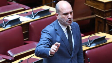 Δημήτρης-Μαρκόπουλος:-Δεν-θα-περιφέρω-τα-πτυχία-μου-για-να-ικανοποιηθεί-ο-βούρκος