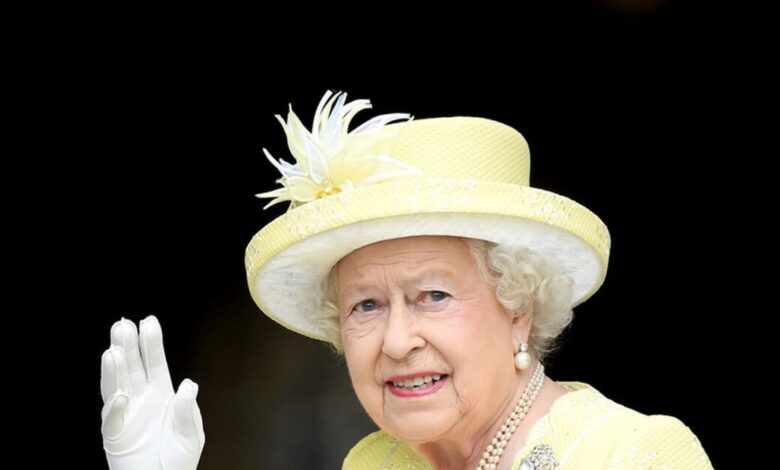Βασίλισσα-Ελισάβετ:-100-χρόνια-από-τη-γέννησή-της-–-Το-συγκινητικό-μήνυμα-του-Καρόλου