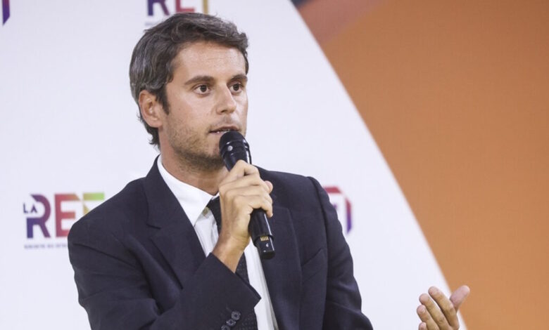 Ο-πρώην-πρωθυπουργός-της-Γαλλίας,-Γκαμπριέλ-Ατάλ,-παραδέχτηκε-ότι-ο-πρώην-υπουργός-Στεφάν-Σεζουρνέ-είναι-«ο-έρωτας-της-ζωής»-του