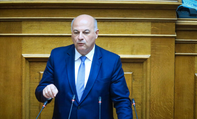 Κώστας-Τσιάρας:-Θα-μας-διευκολύνει-να-αρθεί-η-βουλευτική-ασυλία-και-των-13-για-να-μην-τίποτα-στην-σκιά