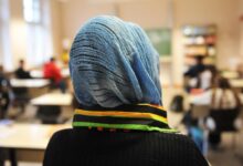 Αυστρία:-Νομική-γνωμοδότηση-κρίνει-αντισυνταγματική-την-απαγόρευση-της-μαντίλας-σε-μαθήτριες