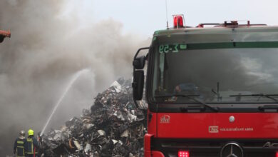 Θεσσαλονίκη:-«Δημιουργούνται-τοξικές-ενώσεις,-προσοχή-στο-πλύσιμο-των-αυλών»,-προειδοποιούν-οι-επιστήμονες-μετά-τη-φωτιά-στον-χώρο-ανακύκλωσης