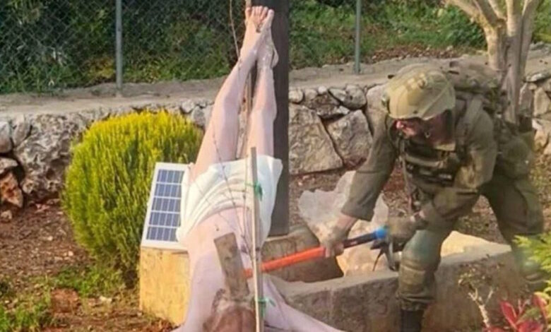 Στη-φυλακή-και-εκτός-στρατού-ο-Ισραηλινός-που-έσπασε-με-βαριοπούλα-άγαλμα-του-Ιησού-στον-Λίβανο