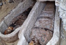 Αίγυπτος:-Αρχαιολόγοι-ανακάλυψαν-αντίγραφο-της-«Ιλιάδας»-του-Ομήρου,-στο-στομάχι-μιας-μούμιας