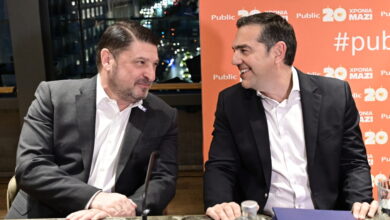 Τσίπρας,-Δούκας,-Χαρδαλιάς-και-Μώραλης-στην-παρουσίαση-βιβλίου-για-τον-Μπουτάρη