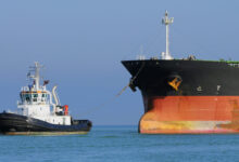 Ιρανικά-δεξαμενόπλοια-απενεργοποιούν-αναμεταδότες-και-παρακάμπτουν-τον-αποκλεισμό-των-ΗΠΑ-στα-Στενά-του-Ορμούζ-φορτωμένα-αργό-πετρέλαιο