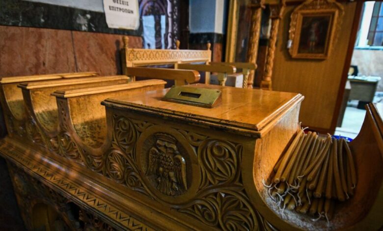 Πέλλα:-Χειροπέδες-σε-56χρονο-που-«έβαλε-χέρι»-σε-11-παγκάρια