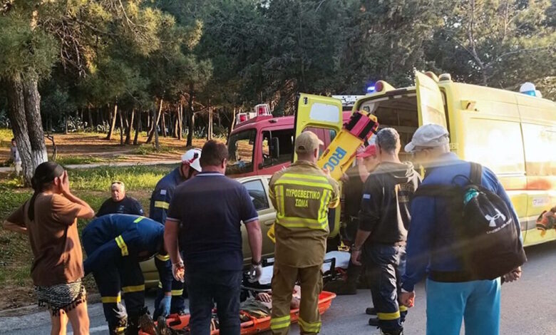 Χανιά:-Επιχείρηση-διάσωσης-τουρίστα-που-έπεσε-στα-βράχια,-στους-Αγίους-Αποστόλους