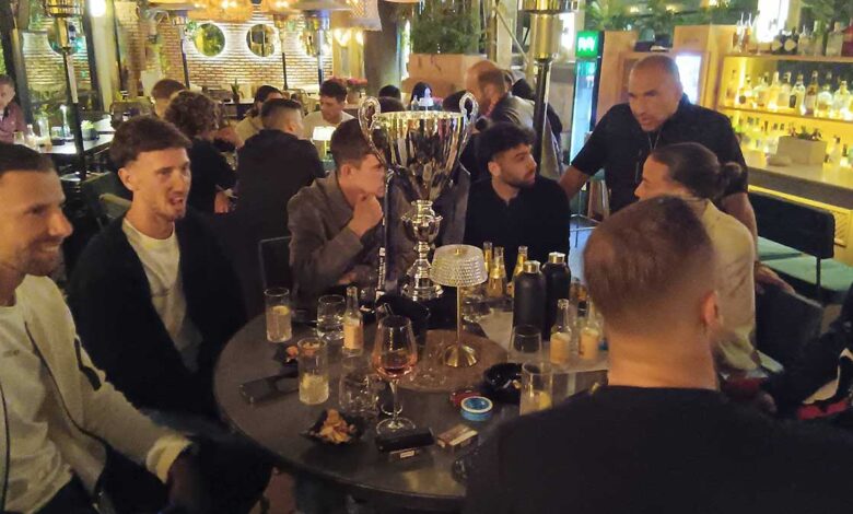 ΑΟΤ:-Επεσε-ή-άνοιξε-η-αυλαία-στον-δείπνο;