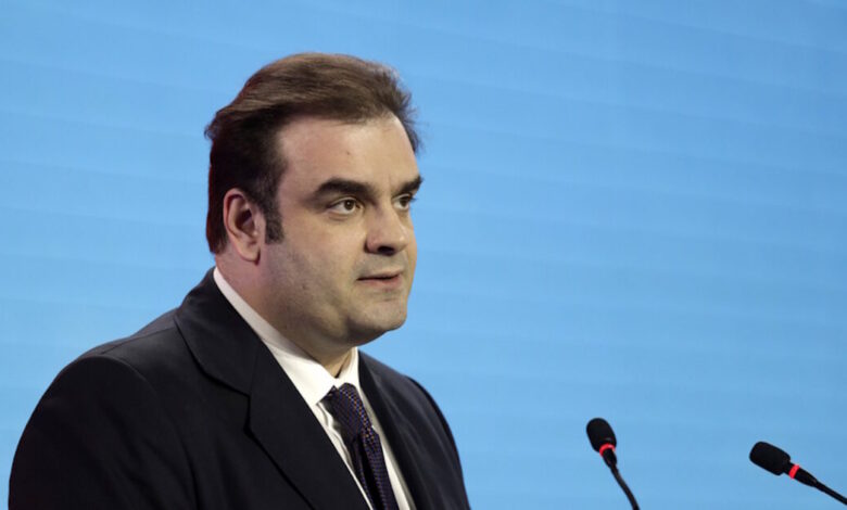 Πιερρακάκης:-Πήραμε-μέτρα-που-διαχέονται-στο-σύνολο-της-κοινωνίας-–-Μόλις-το-10%-από-το-έξτρα-πλεόνασμα-προέρχεται-από-φόρους