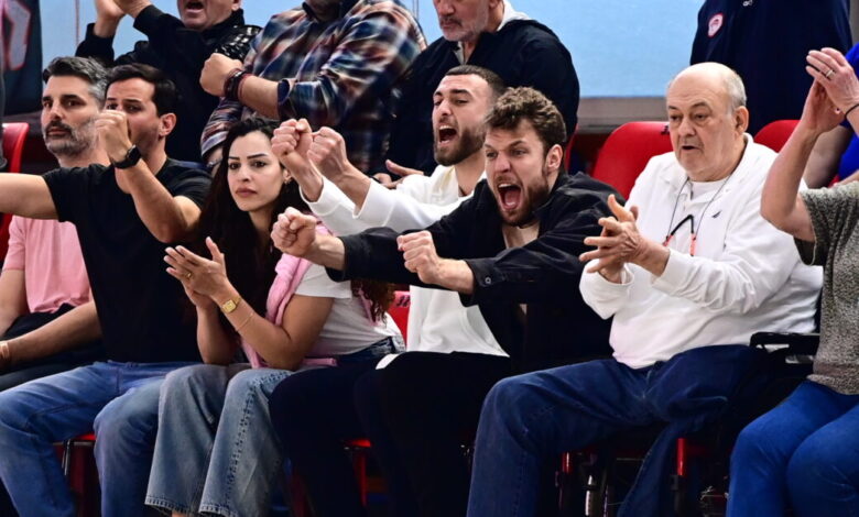 Βεζένκοφ-και-Νετζήπογλου-πανηγύρισαν-έξαλλα-τη-νίκη-του-Ολυμπιακού-επί-της-Νόβι-Μπέογκραντ-στο-πόλο-ανδρών