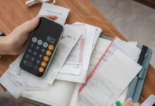 Χρέη-προς-το-Δημόσιο:-Νέα-ρύθμιση-έως-72-δόσεις-για-οφειλές-έως-το-2023