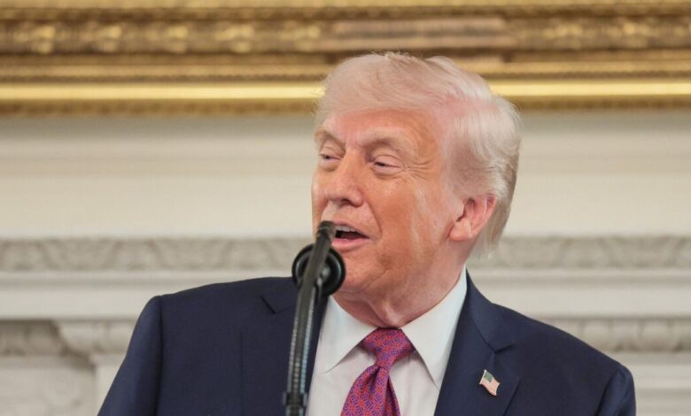 Ανάλυση-cnn:-Το-«τέρας»-των-θεωριών-συνωμοσίας-που-έθρεψε-ο-Τραμπ-ξέφυγε-και-τώρα-στρέφεται-εναντίον-του