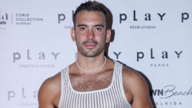 Ιάσονας-Μανδηλάς:-Όταν-ο-μπαμπάς-μου-έμαθε-για-την-πρόταση-γάμου-στον-σύντροφό-μου-πήρε-σαμπάνια