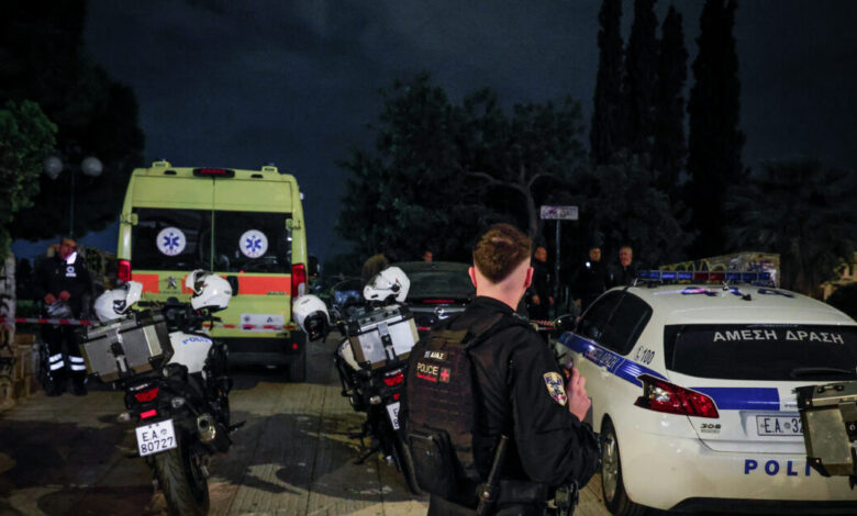 Άγιος-Δημήτριος:-Αναζητούν-τα-κίνητρα-για-τη-δολοφονία-του-25χρονου-γιου-ανώτατου-ταξίαρχου-της-ΕΛΑΣ