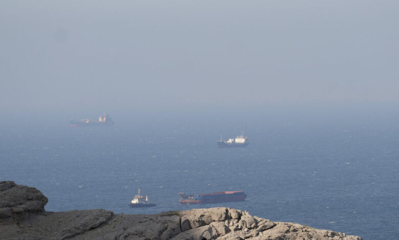 Το-Ιράν-εισέπραξε-τα-πρώτα-έσοδα-από-τα-διόδια-στα-Στενά-του-Ορμούζ-–-Ανησυχία-για-τις-νάρκες-στην-περιοχή