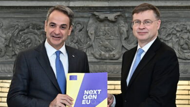 Βάλντις-Ντομπρόβσκις-σε-Κυριάκο-Μητσοτάκη:-Εντυπωσιακά-αποτελέσματα-σε-μεταρρυθμίσεις,-εξέλιξη-του-χρέους-και-ανεργία