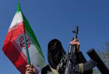 nyt:-Ποιός-κυβερνά-το-Ιράν;-Οι-Φρουροί-της-Επανάστασης-«κάνουν-στην-άκρη»-τον-Μοτζταμπά-Χαμενεΐ