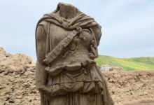 Άγαλμα-της-θεάς-Αθηνάς,-ύψους-2-μέτρων,-βρήκαν-στην-αρχαία-Λαοδικεία