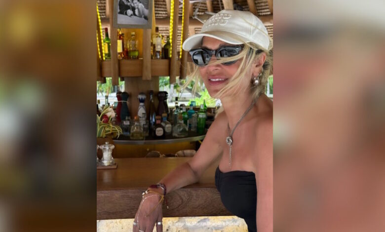 Άννα-Βίσση:-Συνεχίζονται-οι-εξωτικές-διακοπές-της-–-Η-συνάντηση-με-καρχαρία