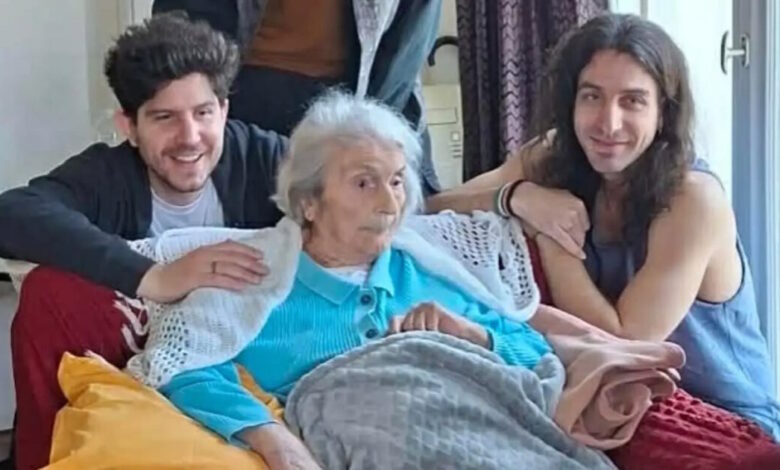 Μίκης-Θεοδωράκης:-Η-σύζυγός-του,-Μυρτώ-Αλτίνογλου,-έγινε-101-ετών-–-Το-πάρτι-γενεθλίων