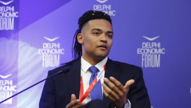 Καραλής:-Η-συγκλονιστική-ιστορία-με-την-μητέρα-του-πίσω-από-το-πρώτο-του-χάλκινο-μετάλλιο-και-η-φιλία-του-με-τον-Ντουπλάντις