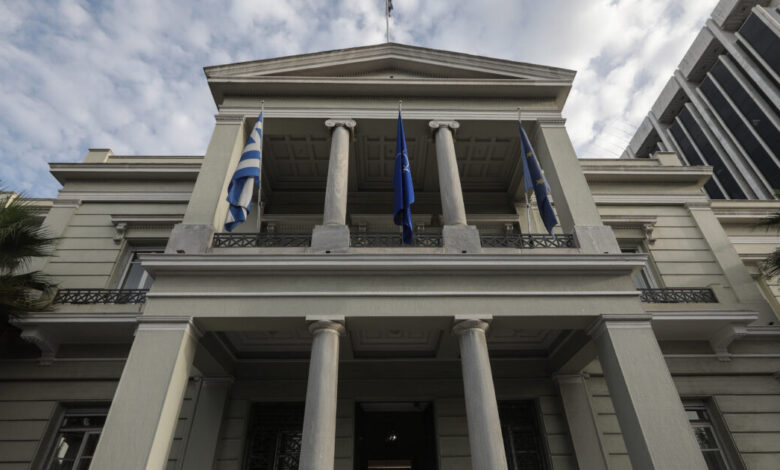 ΥΠΕΞ-σε-Τουρκία:-«Δεν-περνάμε-τις-συμμαχίες-μας-από-την-έγκριση-τρίτων-κρατών»