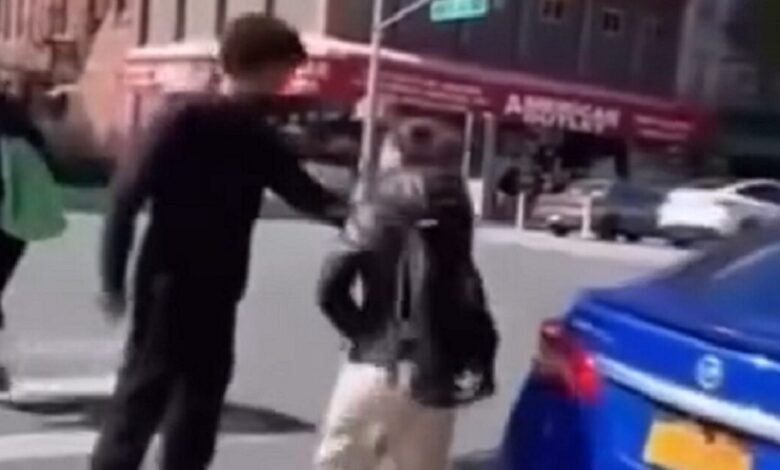 Σοκ-στη-Νέα-Υόρκη:-14χρονος-σακάτεψε-στο-ξύλο-15χρονη-γιατί-δεν-του-έδωσε-το-κινητό-της