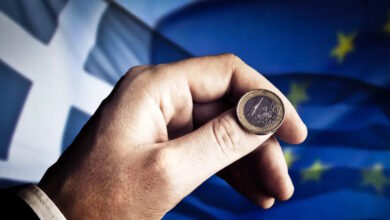 reuters:-Η-Ελλάδα-παύει-να-είναι-η-πιο-χρεωμένη-χώρα-της-ευρωζώνης-–-Πτώση-του-δημόσιου-χρέους-κάτω-από-την-Ιταλία