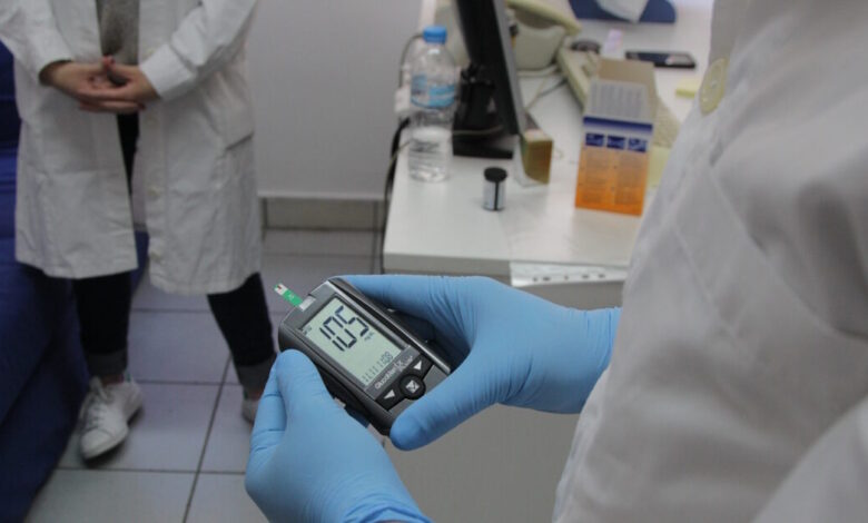 Διαβήτης-τύπου-1:-Τα-εμπόδια-στη-μετάβαση-στα-νέα-συστήματα-και-οι-ανεπαρκείς-ταινίες-μέτρησης