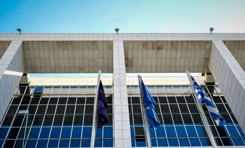 Δίκη-για-έκρηξη-στους-Αμπελόκηπους:-19-και-8-χρόνια-κάθειρξη-στις-δύο-γυναίκες-–-«Η-αθώωση-αποκαθιστά-την-λογική-που-παραβιάστηκε»-λένε-οι-δικηγόροι-του-Νίκου-Ρωμανού