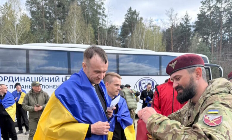Ουκρανία-και-Ρωσία-ολοκλήρωσαν-την-ανταλλαγή-193-αιχμαλώτων-πολέμου-με-την-μεσολάβηση-ΗΠΑ-–-Εμιράτων