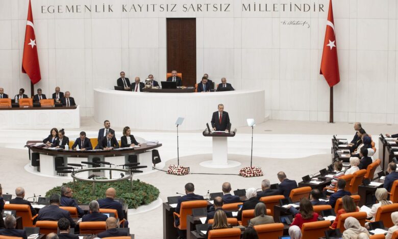 Τον-έλεγχο-της-ηλικίας-των-χρηστών-των-social-media-υπερψήφισε-το-κοινοβούλιο-της-Τουρκίας