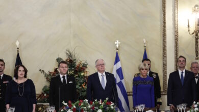 «Μέσα»-στο-προεδρικό-μέγαρο-στο-επίσημο-δείπνο-προς-τιμήν-του-Εμανουέλ-Μακρόν