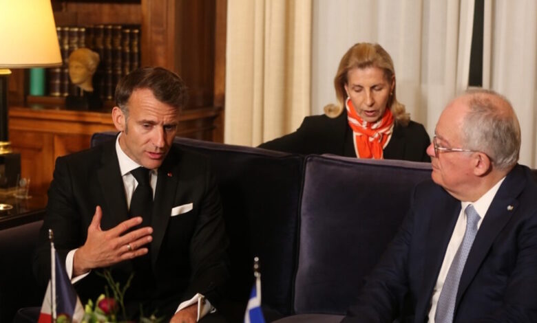 Τασούλας-–-Μακρόν-στο-προεδρικό:-Οι-ιστορικοί-δεσμοί-των-δύο-χωρών-και-η-μακρά-σχέση-φιλίας-και-συνεργασίας