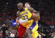 nba:-Ο-41χρονος-Λεμπρόν-Τζέιμς-διέλυσε-για-τρίτη-σερί-φορά-τους-Ρόκετς-και-έφερε-τους-Λέικερς-μία-νίκη-μακριά-από-τα-ημιτελικά